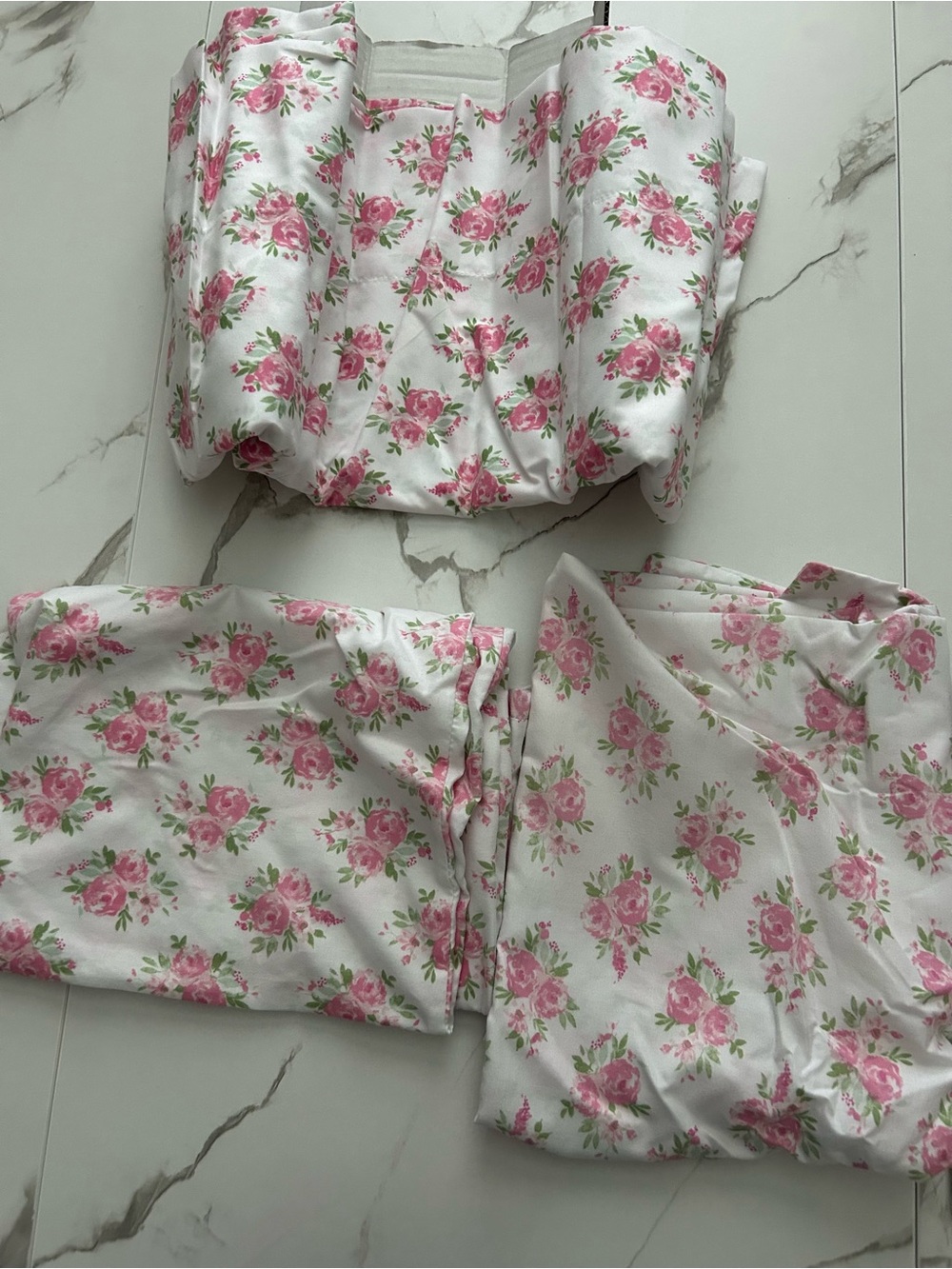 Floral Pink Rose Bedding Set - Classic Floral Print - Picture 6 of 16